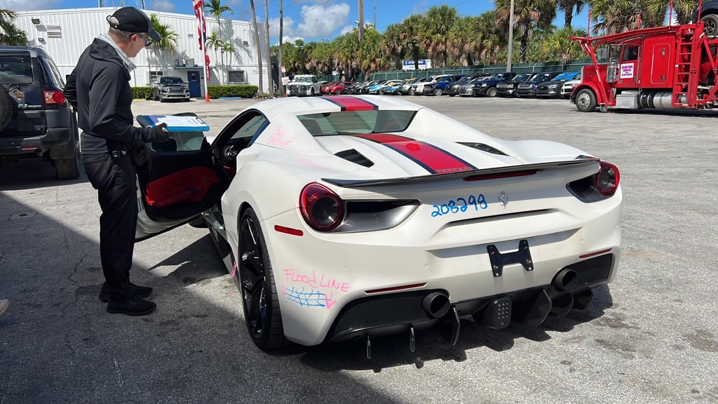 Photo 4 of this FERRARI 488 SPIDER