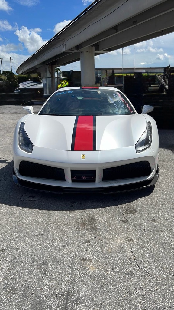 Photo 8 of this FERRARI 488 SPIDER