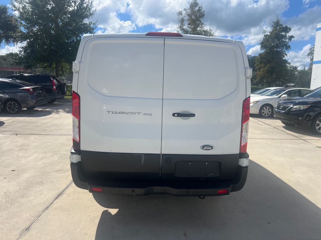 Photo 6 of this FORD TRANSIT