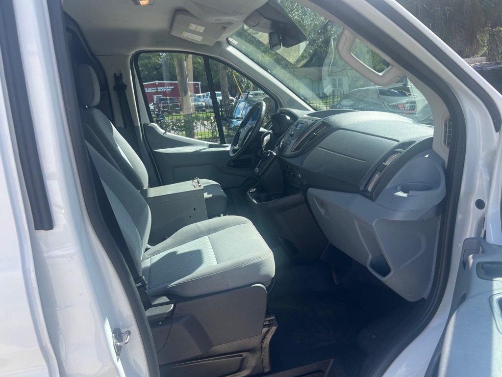 Photo 10 of this FORD TRANSIT