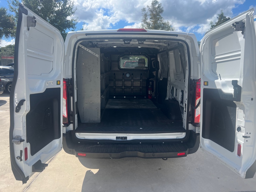 Photo 11 of this FORD TRANSIT