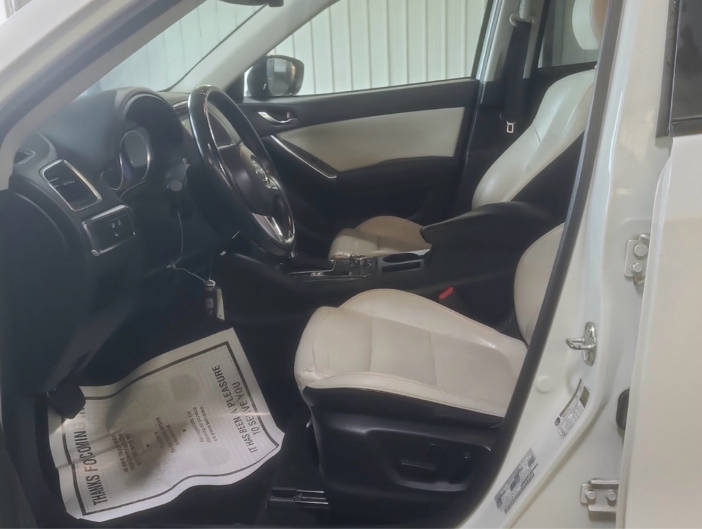 Photo 8 of this MAZDA CX-5