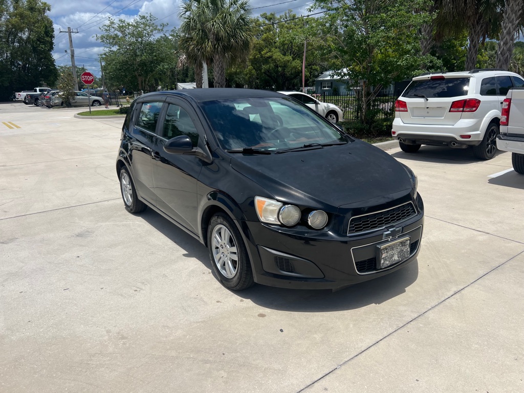 Photo 3 of this CHEVROLET SONIC