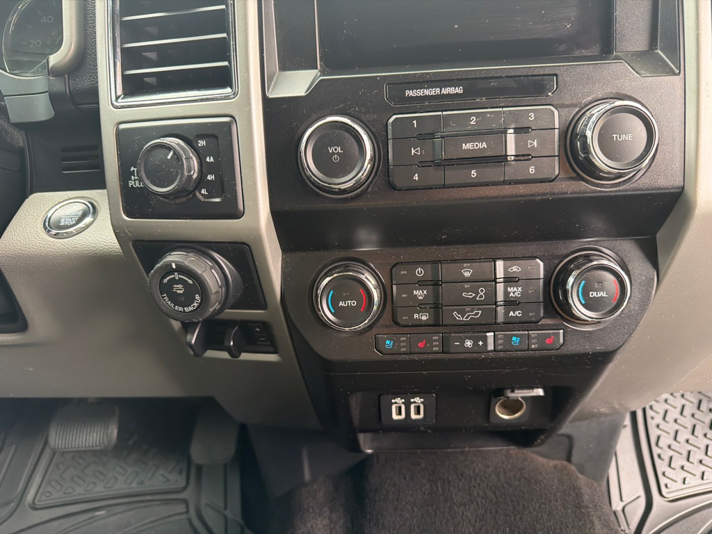 Photo 9 of this FORD F150