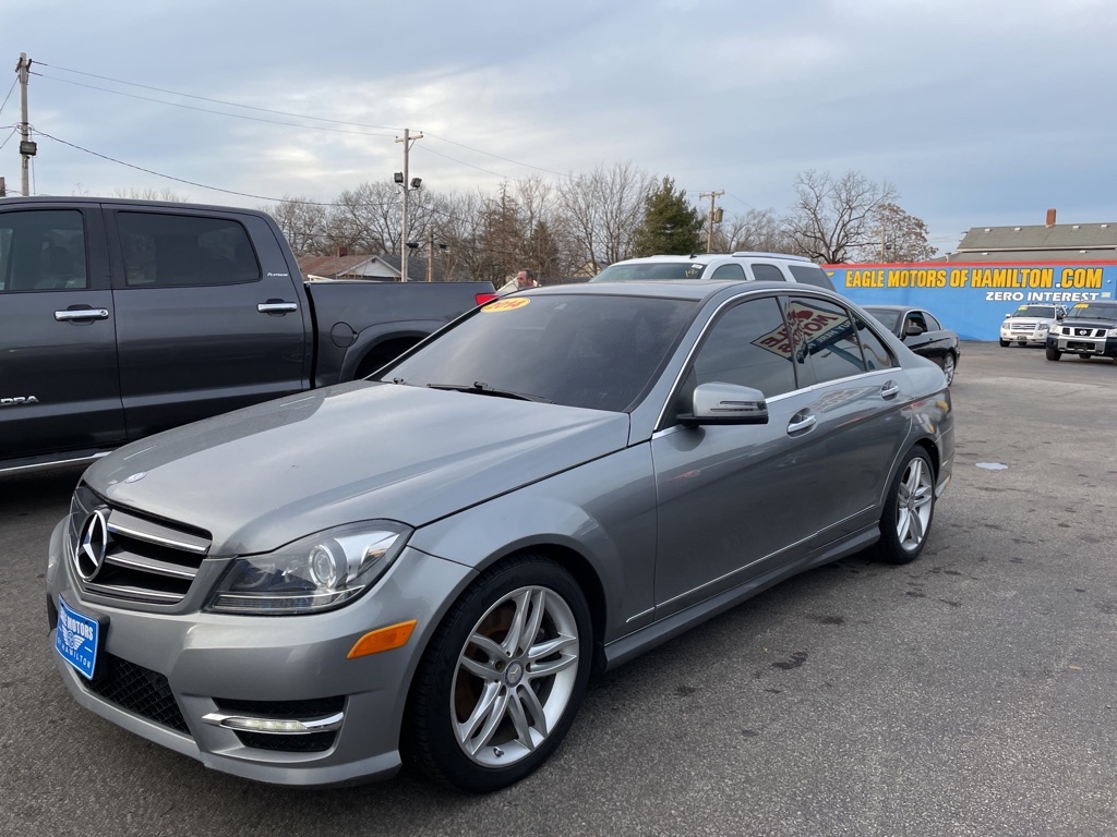 Photo 6 of this MERCEDES-BENZ C-CLASS