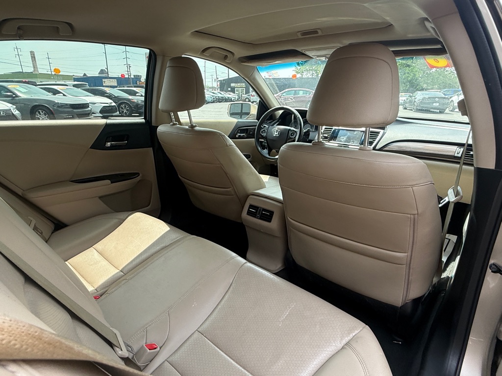 Photo 5 of this HONDA ACCORD