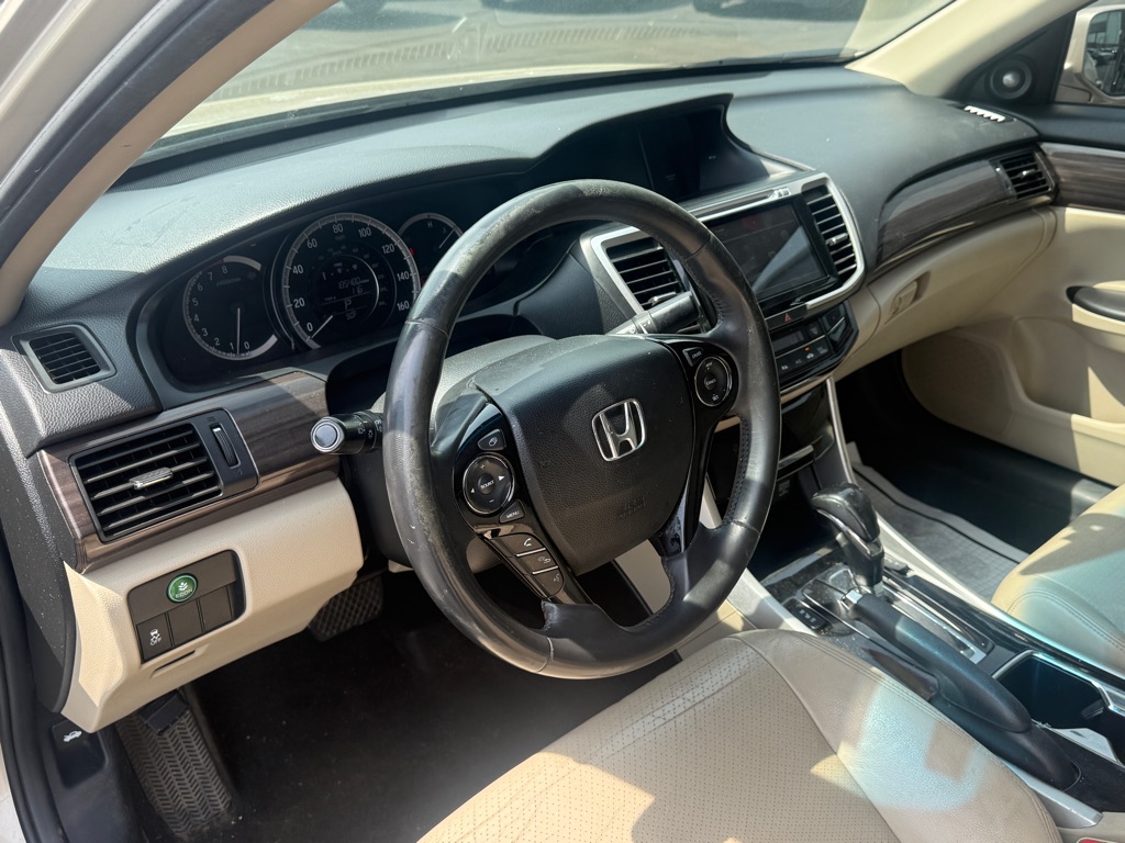 Photo 2 of this HONDA ACCORD