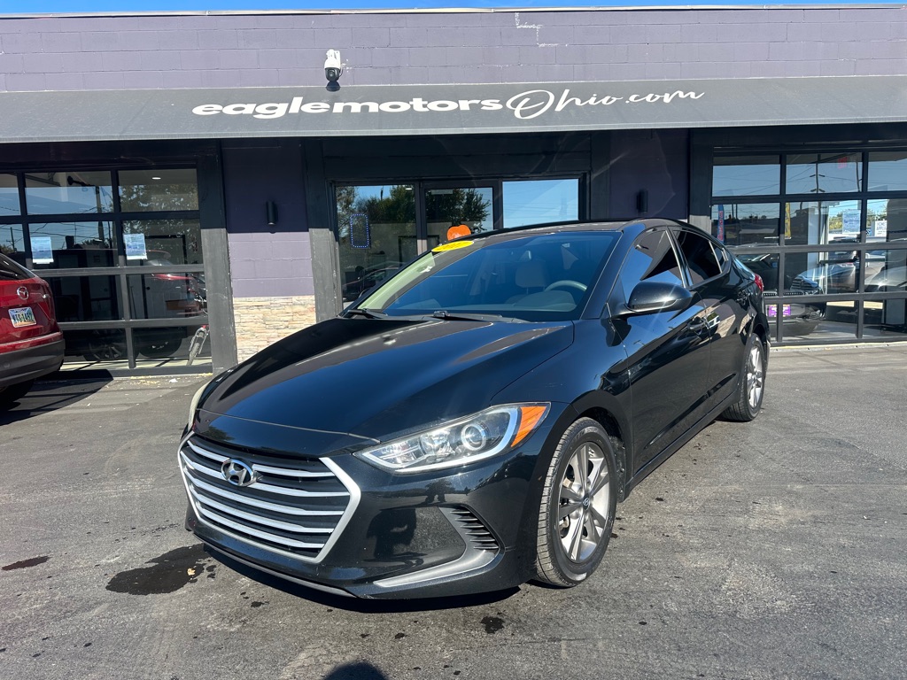 Photo 2 of this HYUNDAI ELANTRA
