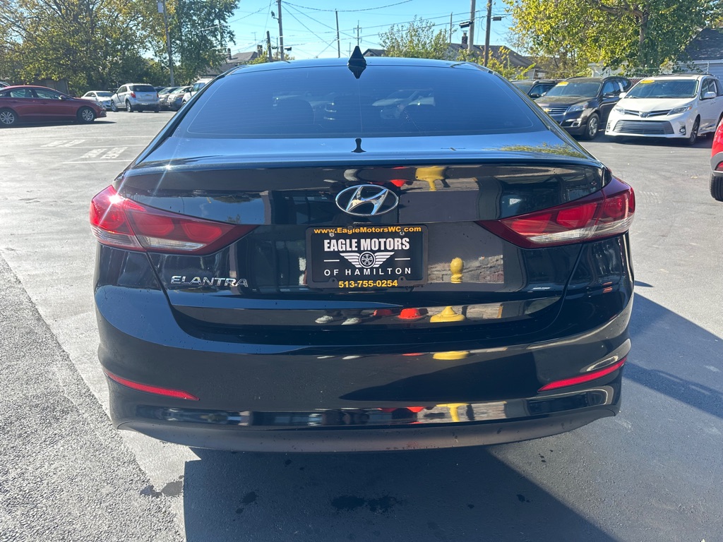 Photo 9 of this HYUNDAI ELANTRA