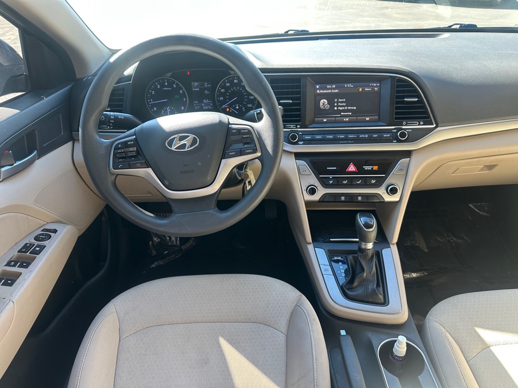 Photo 5 of this HYUNDAI ELANTRA