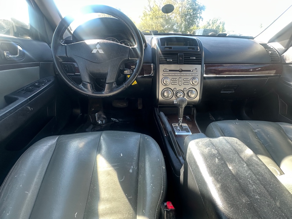 Photo 6 of this MITSUBISHI GALANT