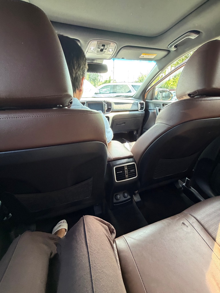 Photo 4 of this KIA SPORTAGE