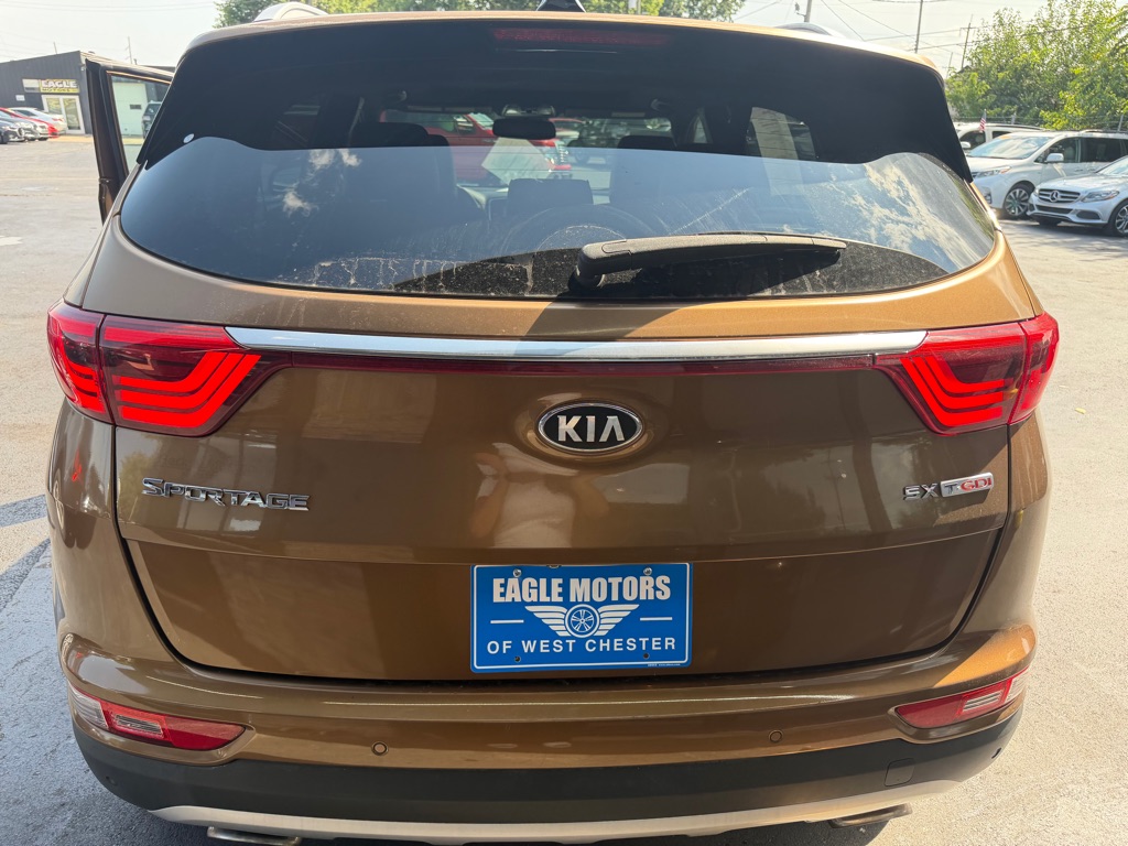 Photo 8 of this KIA SPORTAGE