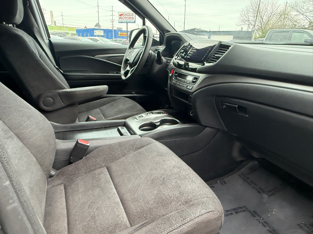 Photo 11 of this HONDA PILOT