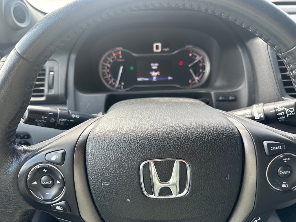 Photo 7 of this HONDA PILOT