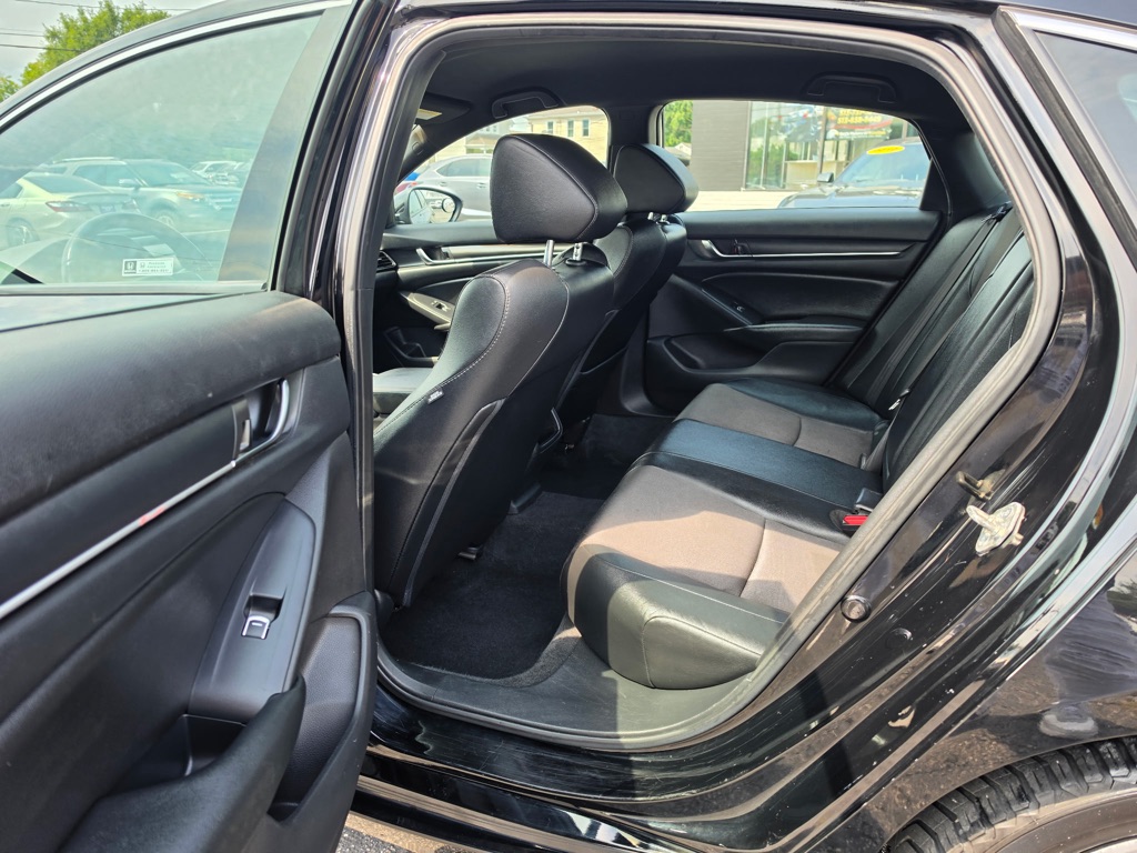 Photo 5 of this HONDA ACCORD