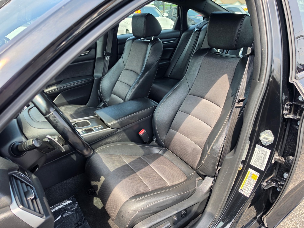 Photo 4 of this HONDA ACCORD