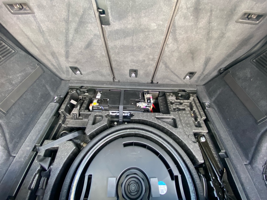 Photo 44 of this AUDI Q5