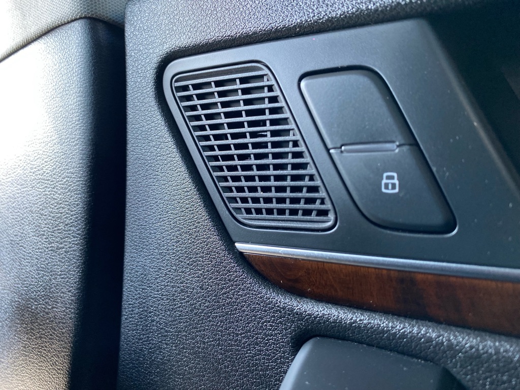 Photo 36 of this AUDI Q5