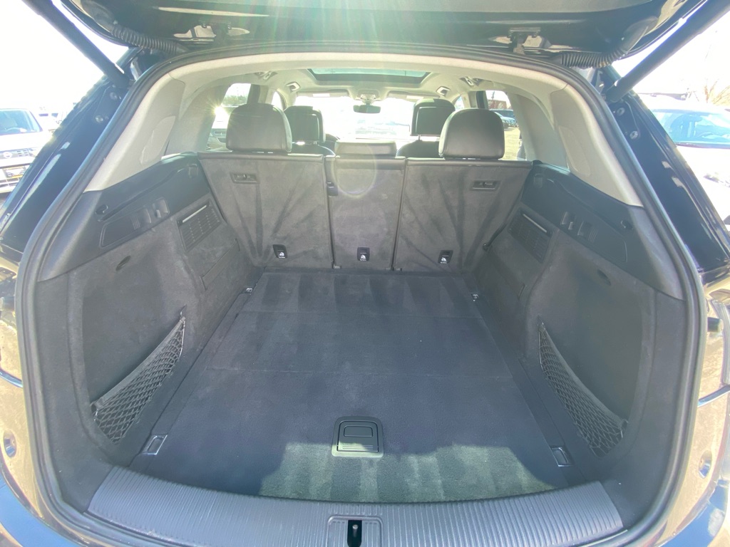 Photo 42 of this AUDI Q5