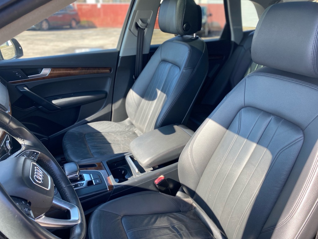 Photo 20 of this AUDI Q5