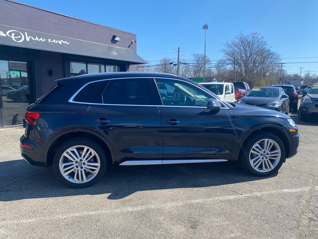 Photo 9 of this AUDI Q5