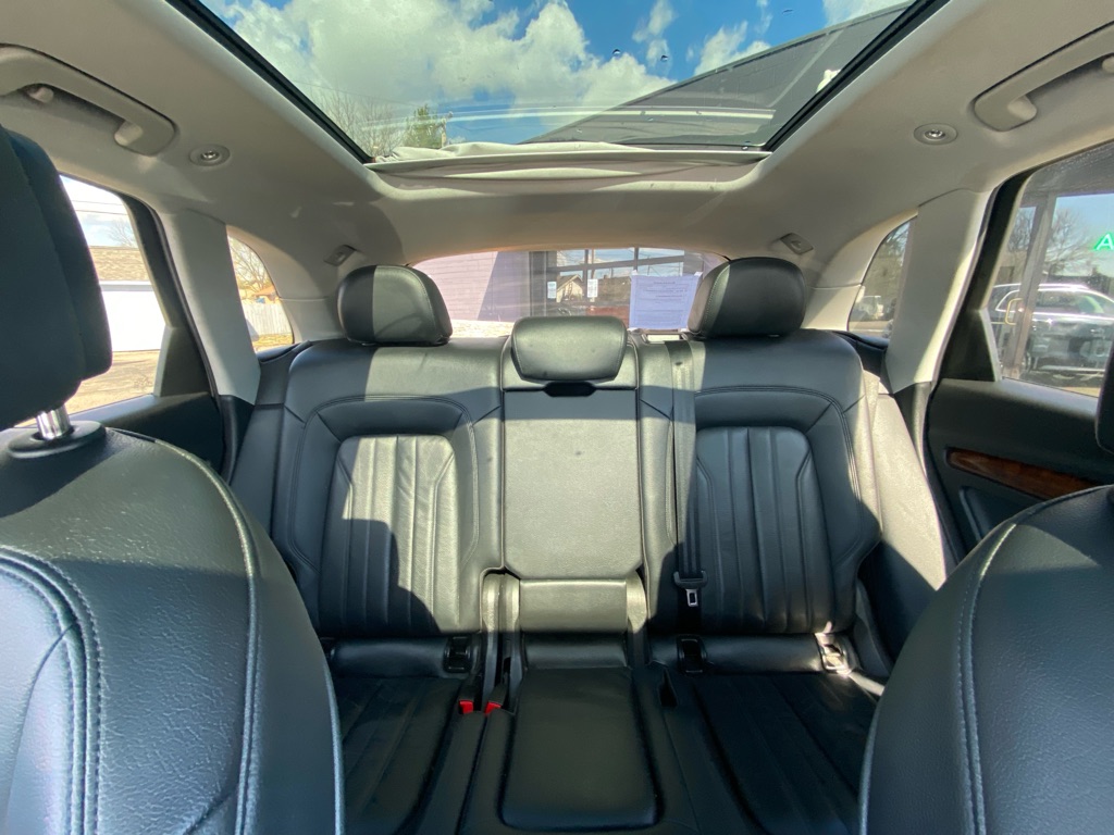 Photo 35 of this AUDI Q5