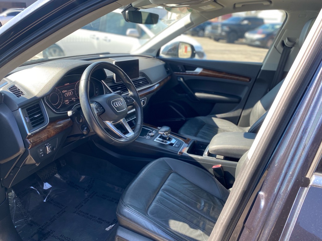 Photo 19 of this AUDI Q5