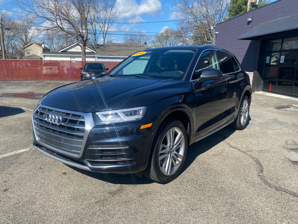 Photo 3 of this AUDI Q5