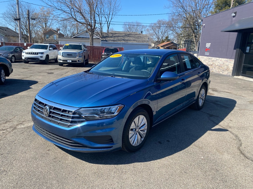 Photo 3 of this VOLKSWAGEN JETTA