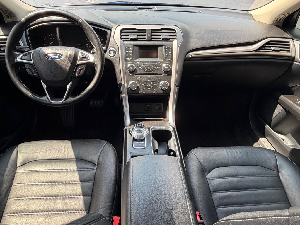 Photo 5 of this FORD FUSION