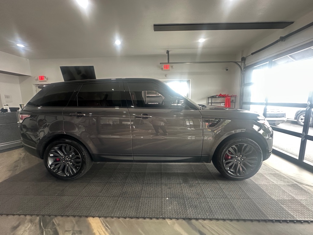 Photo 2 of this LAND ROVER RANGE ROVER SPO