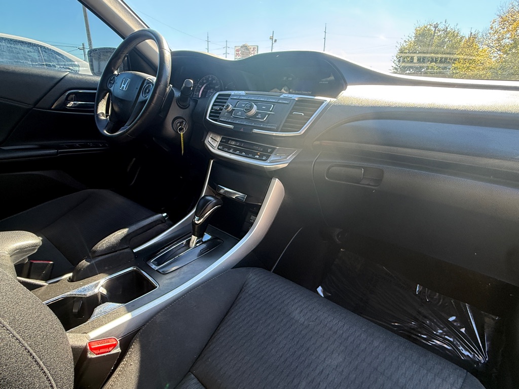 Photo 4 of this HONDA ACCORD