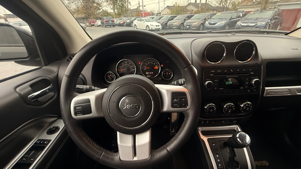 Photo 6 of this JEEP COMPASS