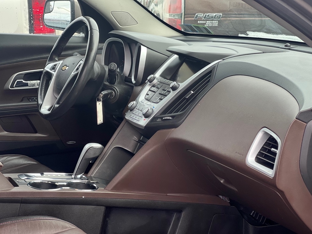 Photo 10 of this CHEVROLET EQUINOX