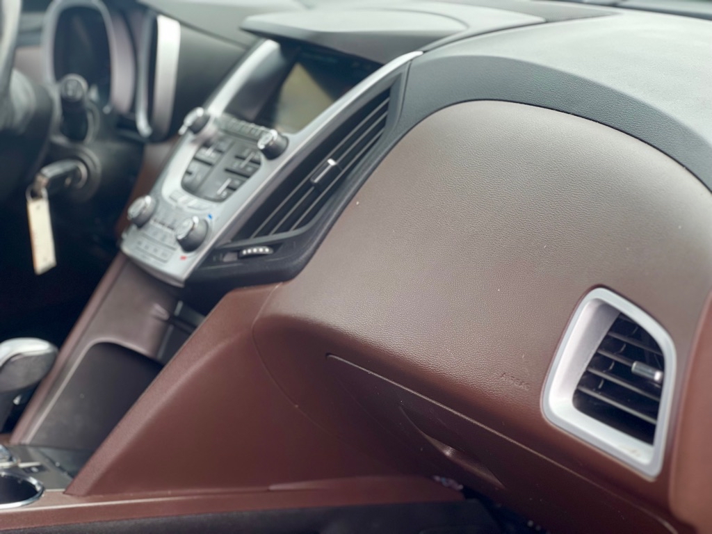 Photo 14 of this CHEVROLET EQUINOX