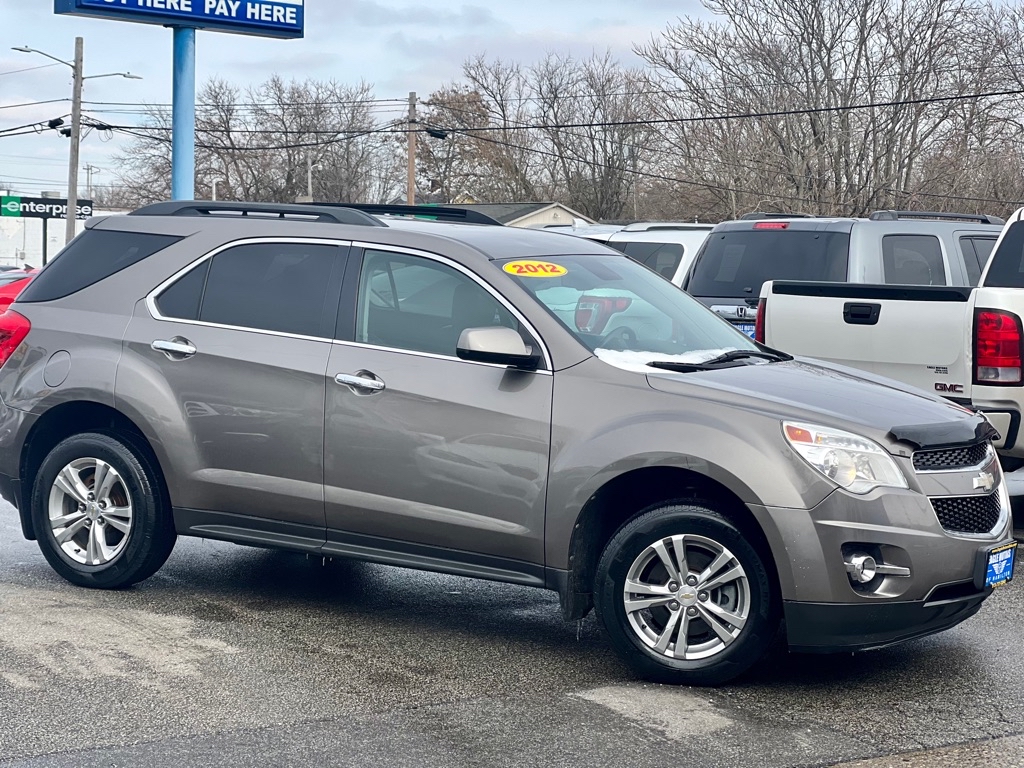 Photo 2 of this CHEVROLET EQUINOX