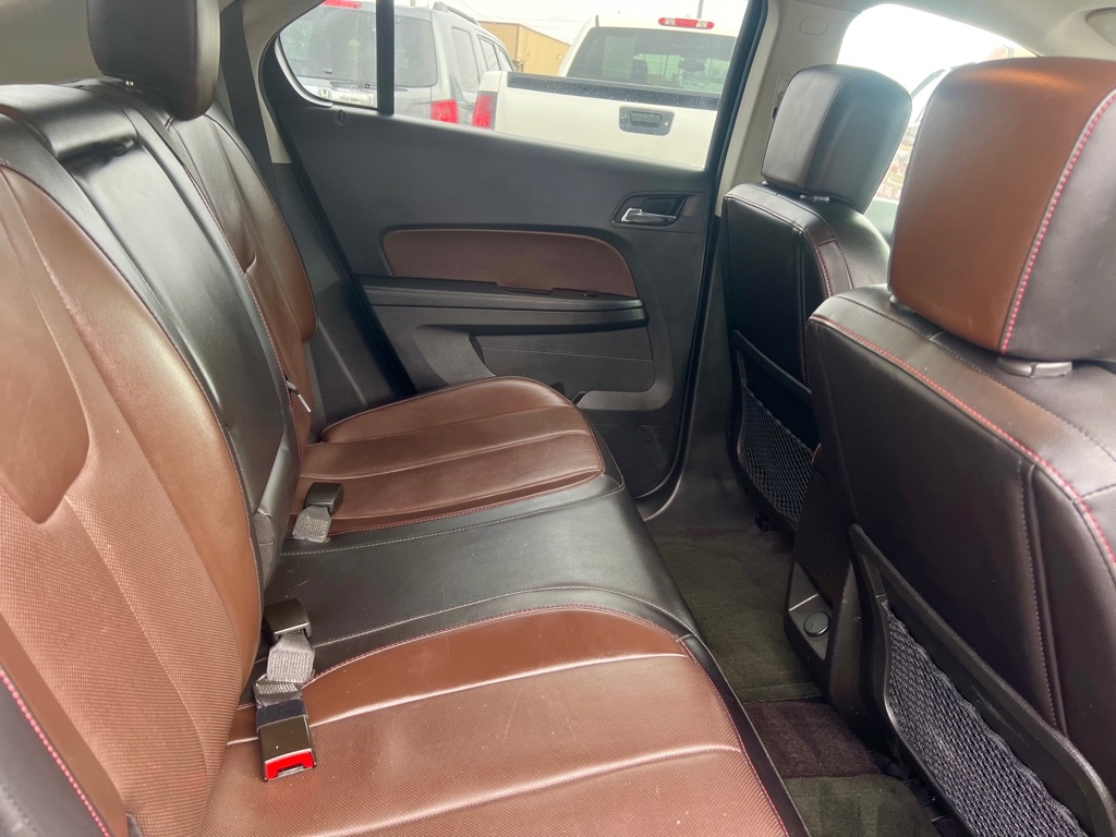 Photo 15 of this CHEVROLET EQUINOX