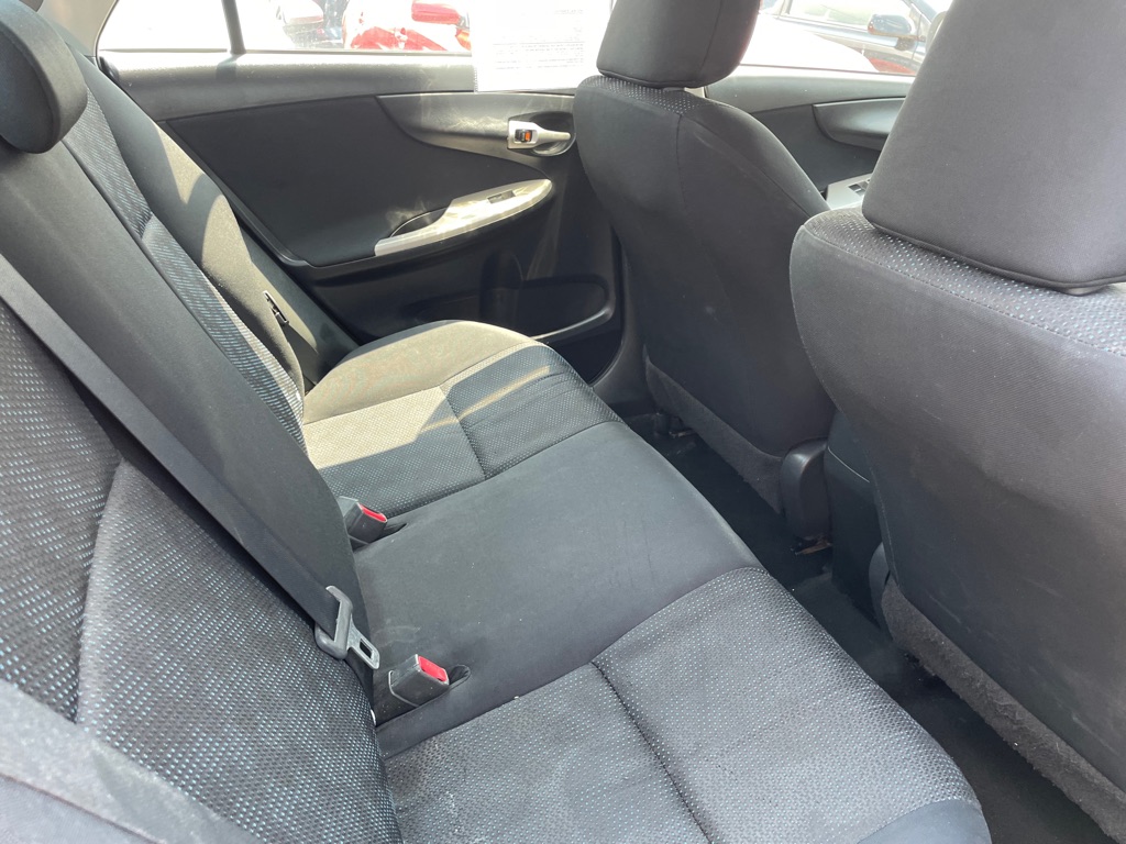 Photo 14 of this TOYOTA COROLLA