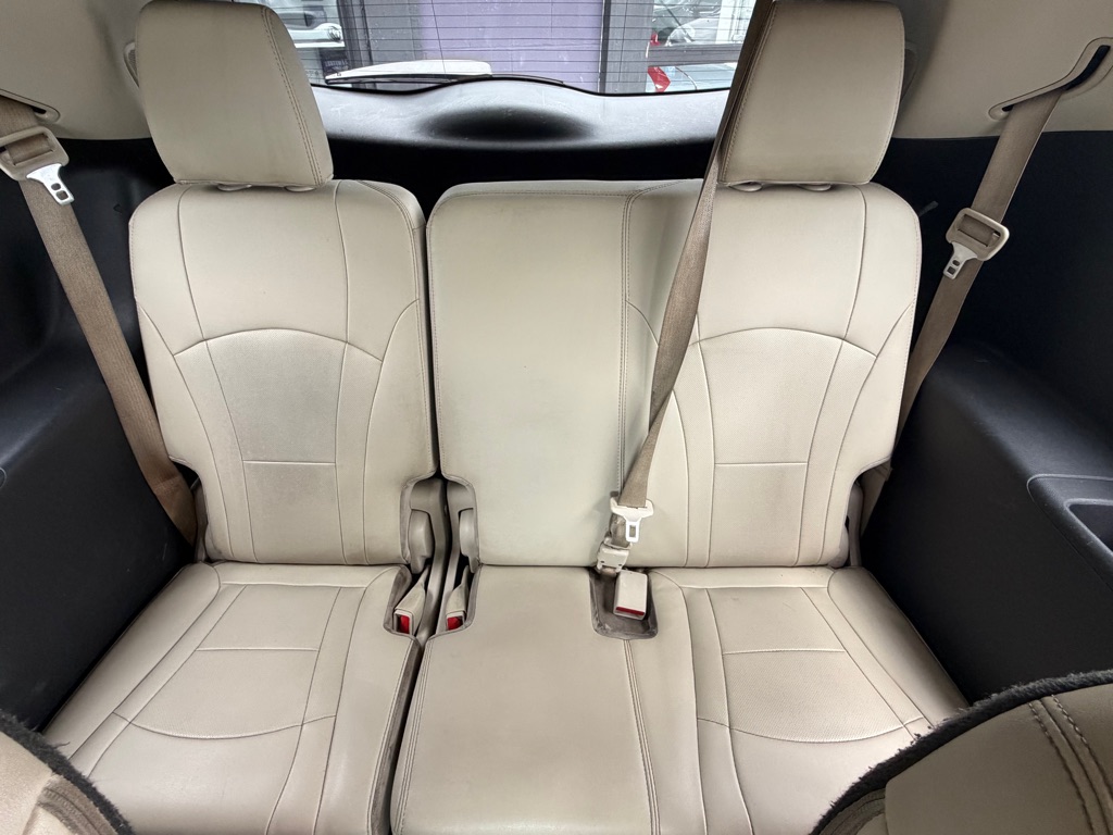Photo 4 of this BUICK ENCLAVE
