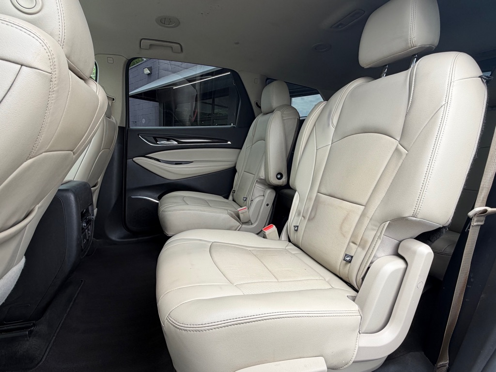 Photo 3 of this BUICK ENCLAVE