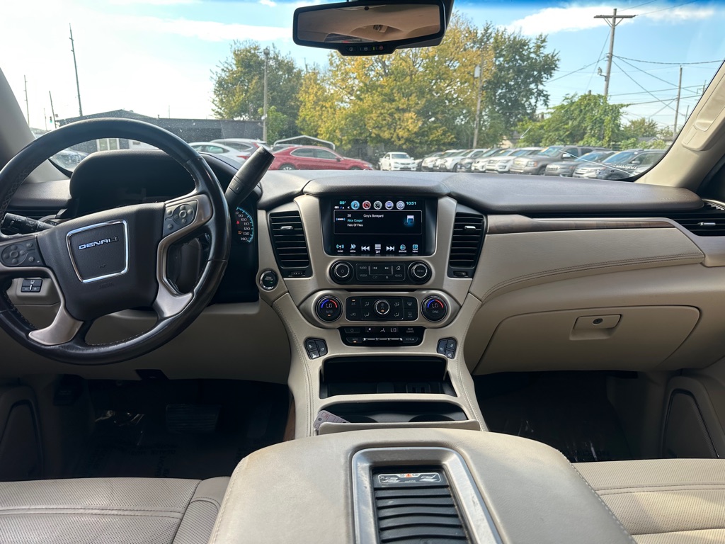 Photo 3 of this GMC YUKON