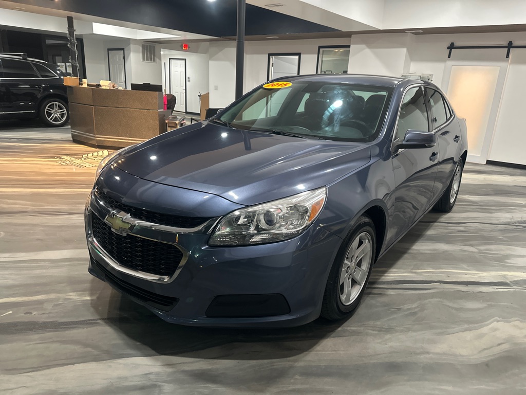 Photo 2 of this CHEVROLET MALIBU