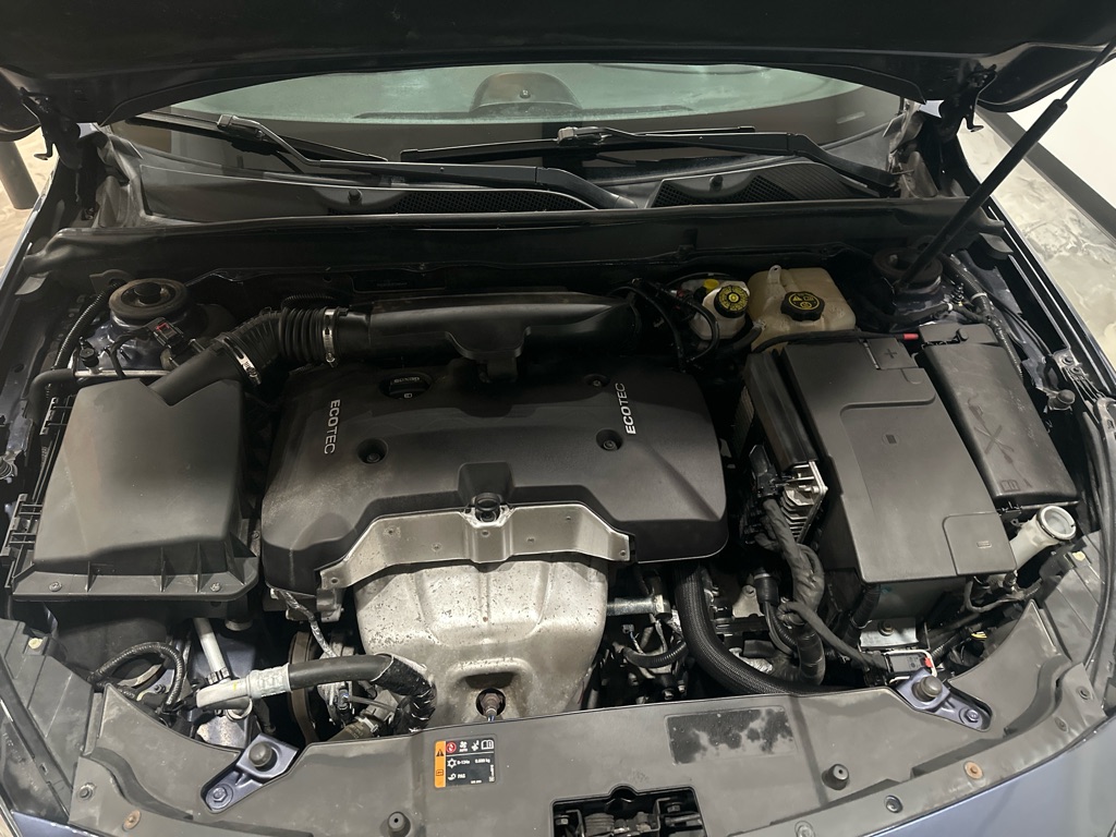 Photo 12 of this CHEVROLET MALIBU