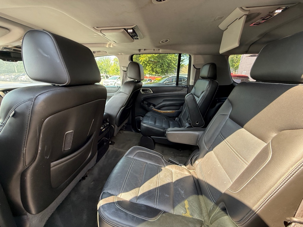 Photo 4 of this GMC YUKON XL