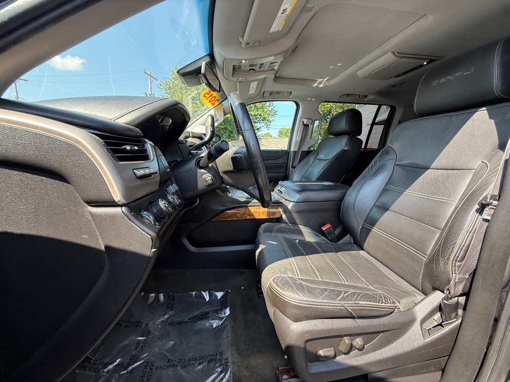 Photo 3 of this GMC YUKON XL