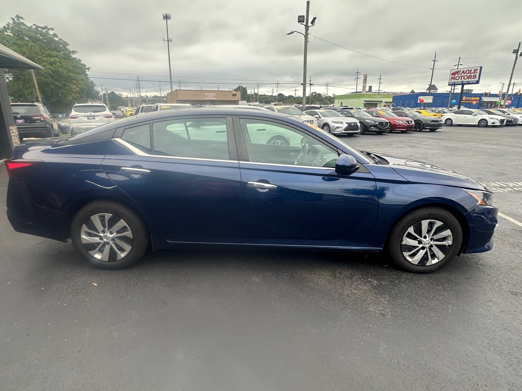 Photo 3 of this NISSAN ALTIMA