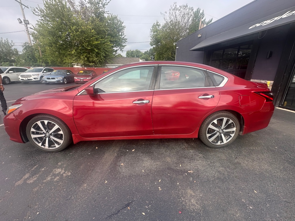 Photo 4 of this NISSAN ALTIMA