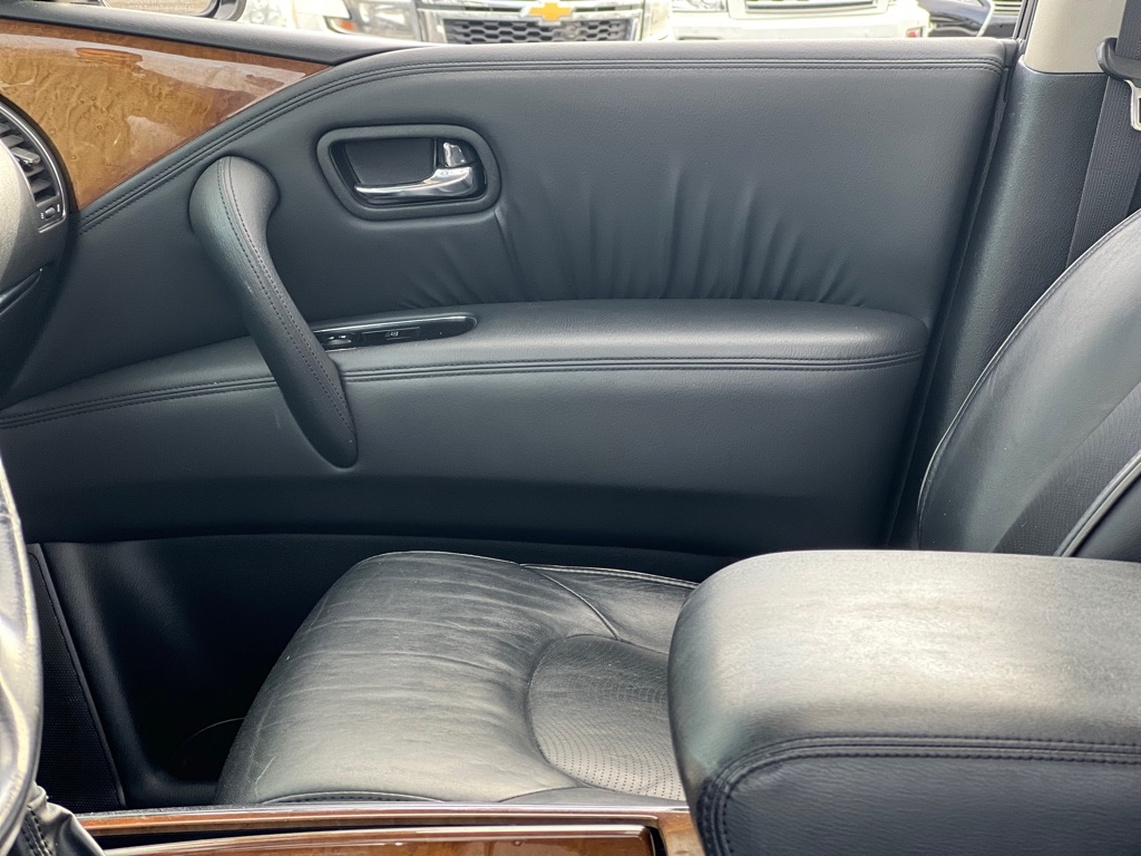 Photo 12 of this INFINITI QX56