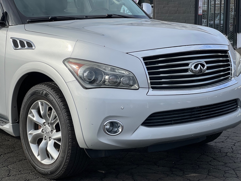 Photo 3 of this INFINITI QX56
